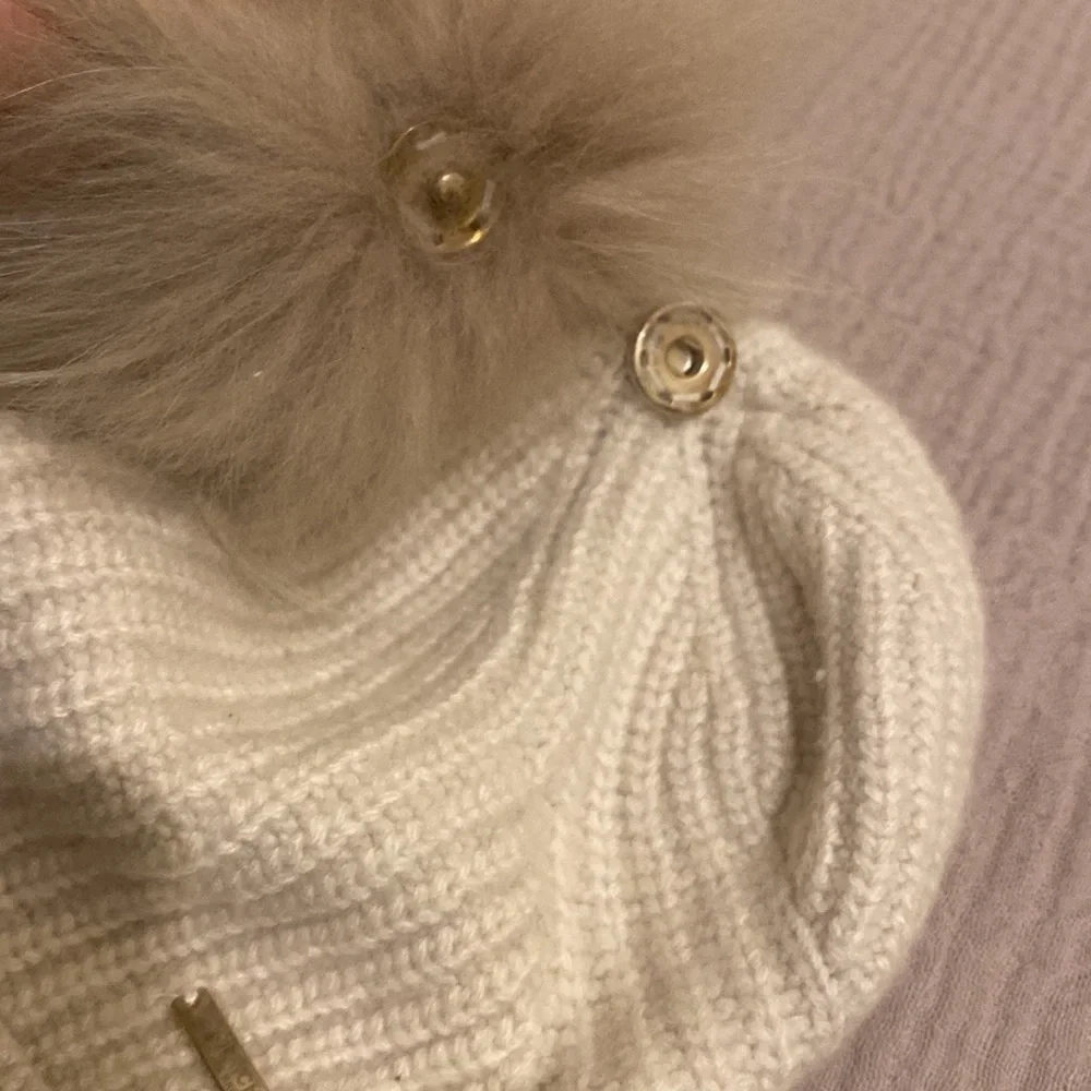 WOOLRICH KOHN TICH & BROS HAT WITH FUR RACCOON POM POM . Size M